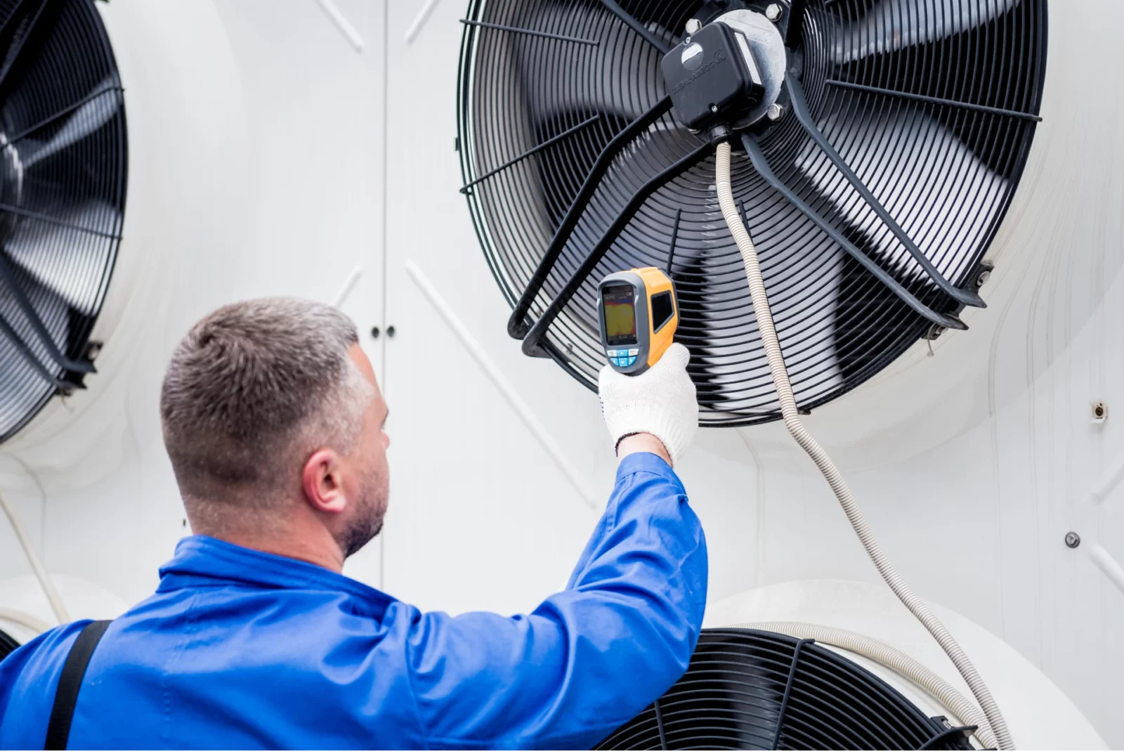 naprawa urządzeń chłodniczych